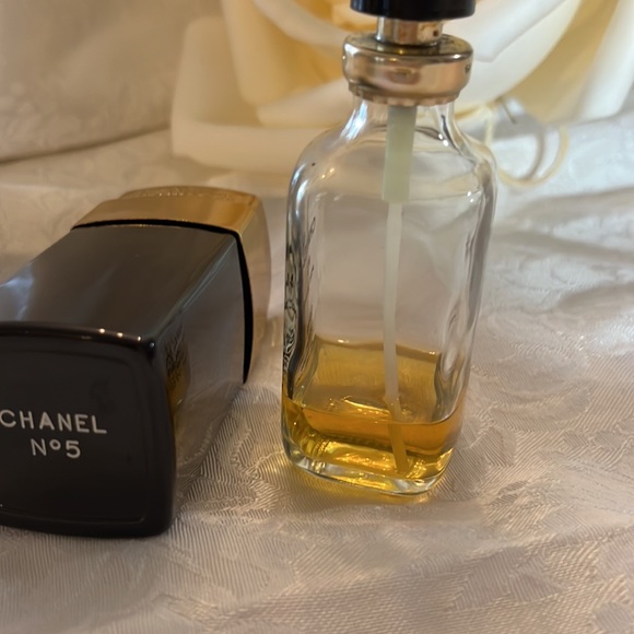CHANEL No 5" Eau de Cologne Spray by Chanel, 1-1/2  oz - Picture 3 of 8